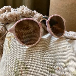 NWT Caliblue pink marble look sunglasses with gold trim.